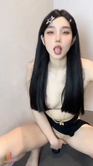 Xiaogualu OnlyFans Leaked Free Thumbnail Picture - #YsktQmjaX2