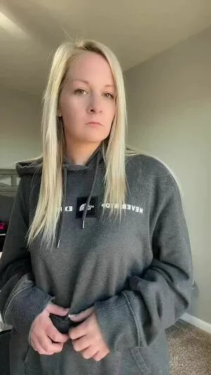 Xmisskrisx OnlyFans Leaked Free Thumbnail Picture - #Baql1Frosi