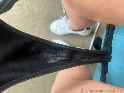 Xo Katie Ox OnlyFans Leaked Free Thumbnail Picture - #GKfnnKXw23