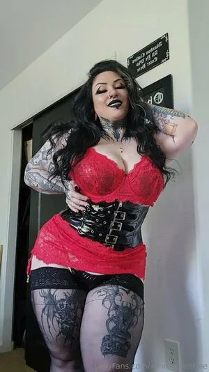 Xohmygothfree OnlyFans Leaked Free Thumbnail Picture - #mLoOATinak