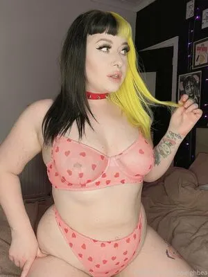 Xostevieleigh OnlyFans Leaked Free Thumbnail Picture - #AWECUmWDWp