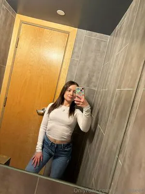 Xoxo Roseee OnlyFans Leaked Free Thumbnail Picture - #ahWq35QkVh