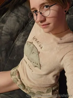 Xthisisfelixx OnlyFans Leaked Free Thumbnail Picture - #4c98afFDm5