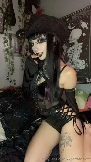 xxgothdollyxx OnlyFans Leaked Free Thumbnail Picture - #PNQnjos6RV