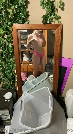 Xxpissgirl420xx OnlyFans Leaked Free Thumbnail Picture - #Gmaz4m4IHv