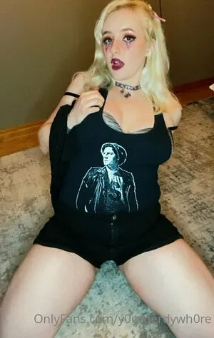 Y0urnerdywh0re OnlyFans Leaked Free Thumbnail Picture - #ffME4LQwNc