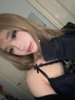 Y3miku OnlyFans Leaked Free Thumbnail Picture - #6kkU5uNjL5