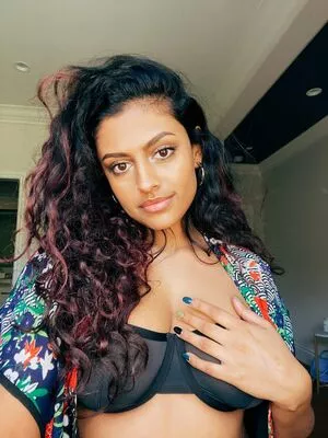 Yamini Nambimadom OnlyFans Leaked Free Thumbnail Picture - #BLiR5BqpJi