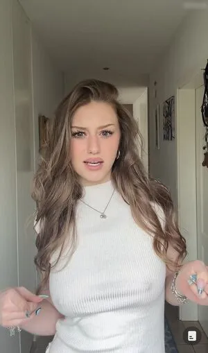 Yana Clare OnlyFans Leaked Free Thumbnail Picture - #3yNOIizBS8