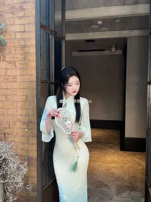 yangchenchen_yome OnlyFans Leaked Free Thumbnail Picture - #FTwdLOZ4DF