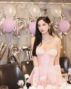 yangchenchen_yome OnlyFans Leaked Free Thumbnail Picture - #R94TmNoU92