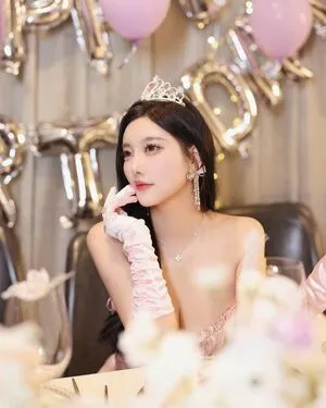 yangchenchen_yome OnlyFans Leaked Free Thumbnail Picture - #mmovzEHSUh