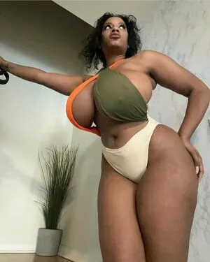 Yani The Body OnlyFans Leaked Free Thumbnail Picture - #Mug19a5iZ1