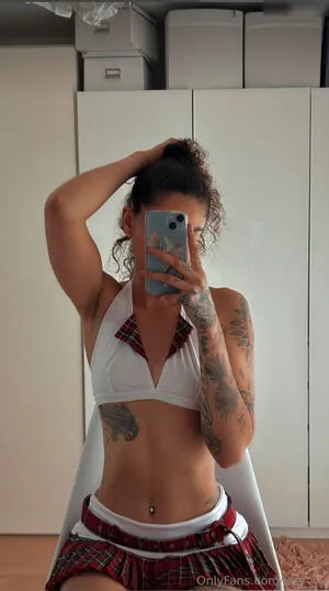 Yara Issy OnlyFans Leaked Free Thumbnail Picture - #SeGqx64B3K