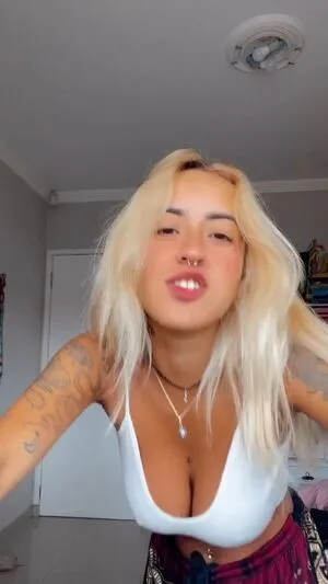 Yara Lore OnlyFans Leaked Free Thumbnail Picture - #HPIDgfudMG