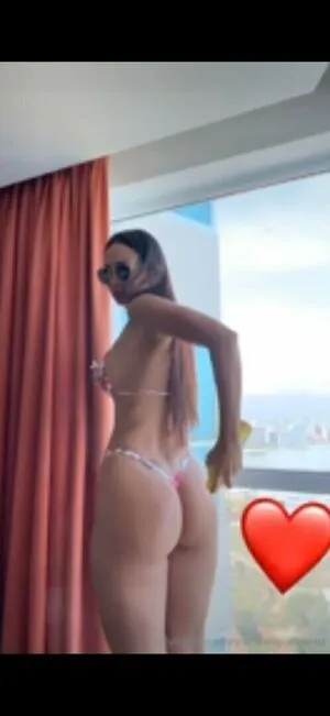 Yaribel Gonzalez OnlyFans Leaked Free Thumbnail Picture - #DYU3klmil4