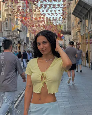 Yasemin Elda OnlyFans Leaked Free Thumbnail Picture - #dEZwE3SV47