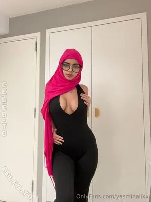 Yasminalixx OnlyFans Leaked Free Thumbnail Picture - #OR2mo4DFAa