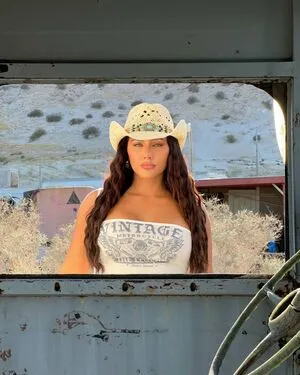 Yasmine Minovski OnlyFans Leaked Free Thumbnail Picture - #M0WxQalhvo