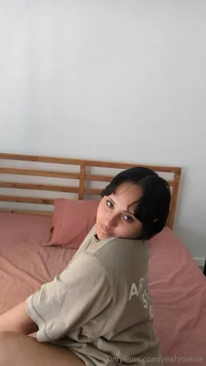 Yeahitsevie OnlyFans Leaked Free Thumbnail Picture - #Q5vwQ2qmLo