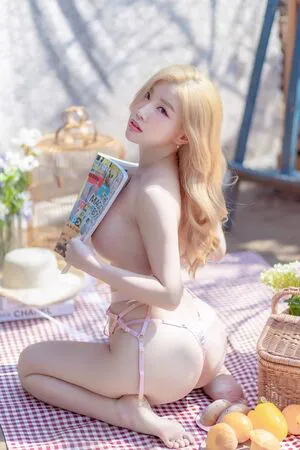 Yebin OnlyFans Leaked Free Thumbnail Picture - #1aH9vwfpwQ