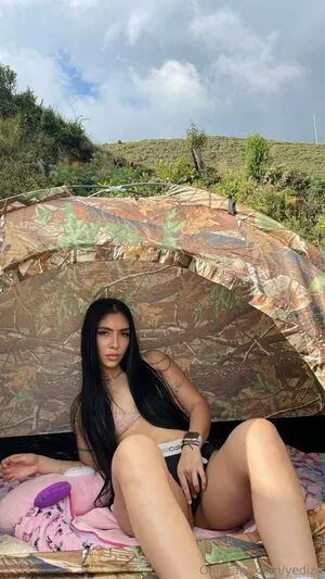 Yediza OnlyFans Leaked Free Thumbnail Picture - #najI4daduo