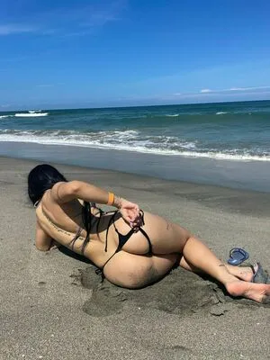 Yediza OnlyFans Leaked Free Thumbnail Picture - #paHOUlymxi