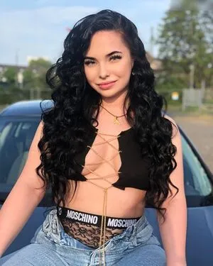 Yeezluise OnlyFans Leaked Free Thumbnail Picture - #6eTdNu6XkI