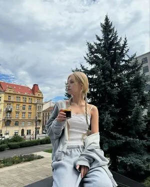 Yeji OnlyFans Leaked Free Thumbnail Picture - #0Adqn28k74