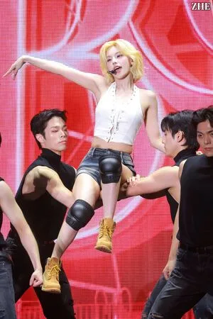 Yeji OnlyFans Leaked Free Thumbnail Picture - #4istR5ti3d