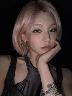 Yeji OnlyFans Leaked Free Thumbnail Picture - #sLiovoPEe2