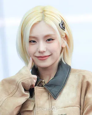 Yeji OnlyFans Leaked Free Thumbnail Picture - #trnBRAKAvw