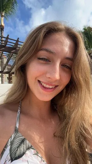 Yellowminimum6204 OnlyFans Leaked Free Thumbnail Picture - #6auSu3aXdA