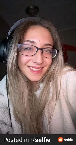 Yellowminimum6204 OnlyFans Leaked Free Thumbnail Picture - #9foymRPYy0