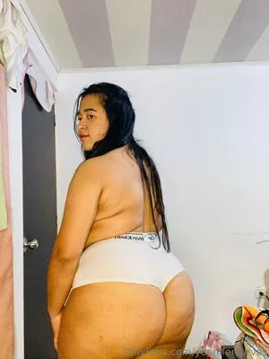 Yennifercurves OnlyFans Leaked Free Thumbnail Picture - #fC2eUEvpd2