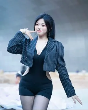 Yeo Ul OnlyFans Leaked Free Thumbnail Picture - #0JoVWVx2d7