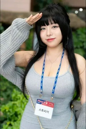 Yeo Ul OnlyFans Leaked Free Thumbnail Picture - #4URXsoDPdP