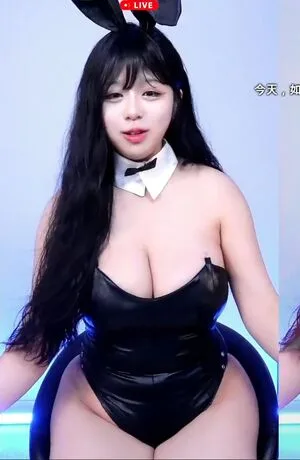 Yeo Ul OnlyFans Leaked Free Thumbnail Picture - #8xw0TYinNo