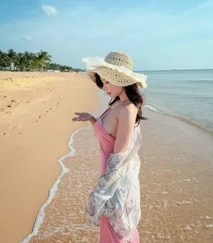 Yeon Yu OnlyFans Leaked Free Thumbnail Picture - #dlre7o4i36