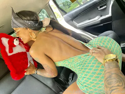 Yeraldincom1oficial OnlyFans Leaked Free Thumbnail Picture - #L9xwBoBWx9
