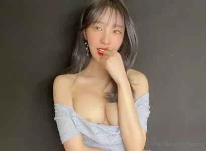 yeseul OnlyFans Leaked Free Thumbnail Picture - #D6fQLadXrS