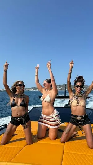 Yesjulz OnlyFans Leaked Free Thumbnail Picture - #8JsJJSHuOo