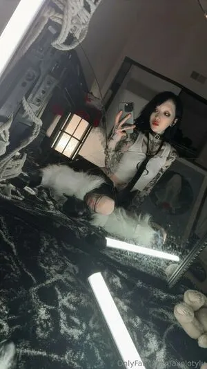 Yeule OnlyFans Leaked Free Thumbnail Picture - #LA6cxZzl98