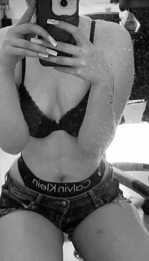 Yhl Lara Lara Reichardt Privat Shit Von Lara OnlyFans Leaked Free Thumbnail Picture - #IDyfrTsruA