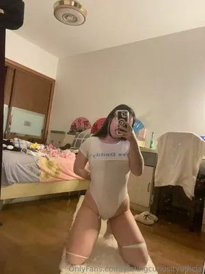 Yimingcuriosityofficial OnlyFans Leaked Free Thumbnail Picture - #B4dMCxmSFU