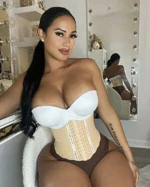 Yineth Moreno OnlyFans Leaked Free Thumbnail Picture - #yPlCL70QMJ