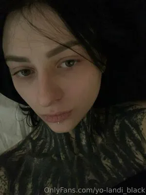 Yo Landi Black OnlyFans Leaked Free Thumbnail Picture - #8MtoYU1dZ3
