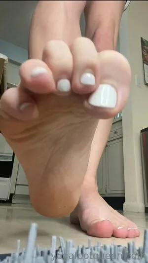 Yogafootqueenfree OnlyFans Leaked Free Thumbnail Picture - #OhTfWc0SVS
