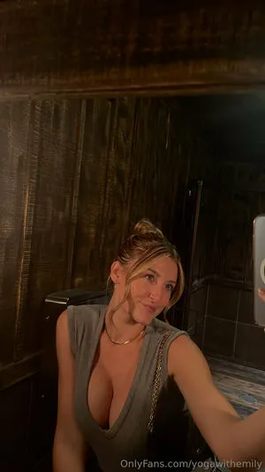 Yogawithemily OnlyFans Leaked Free Thumbnail Picture - #AQT1Y3aoHJ