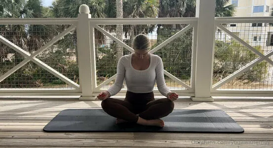 Yogawithemily OnlyFans Leaked Free Thumbnail Picture - #AnI7alPTak